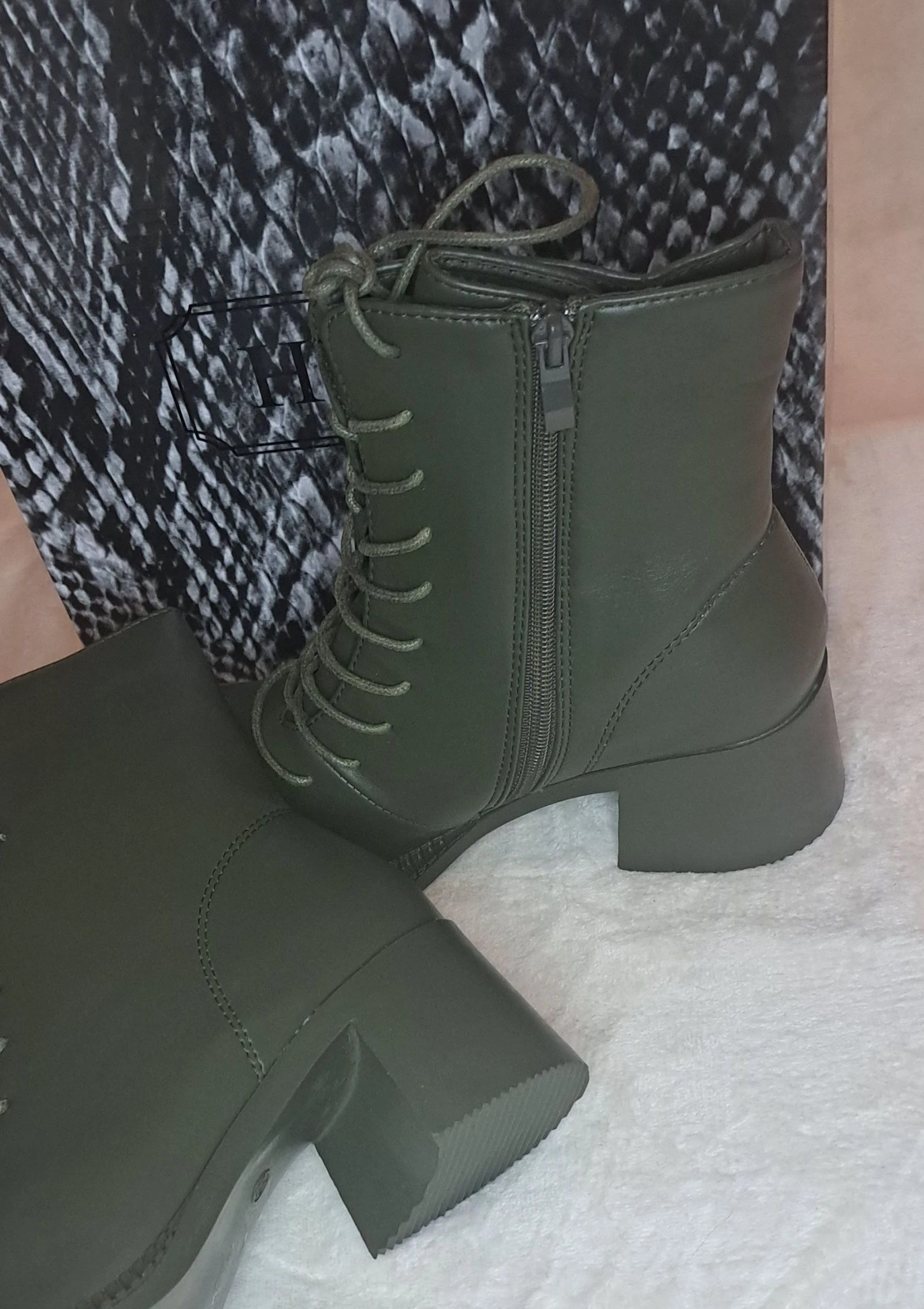 Olive Green Boots • EU38 • Chunky Heel • Trendy Autumn Winter – photo 6